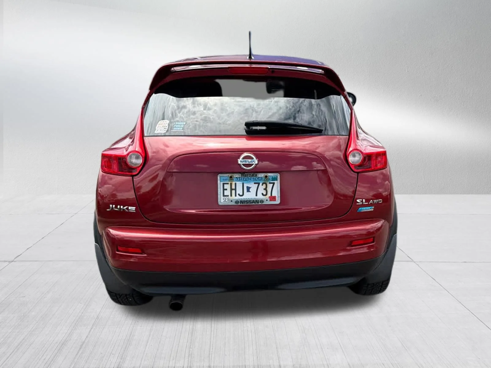 Used 2013 Cayenne Red Nissan SL image 6