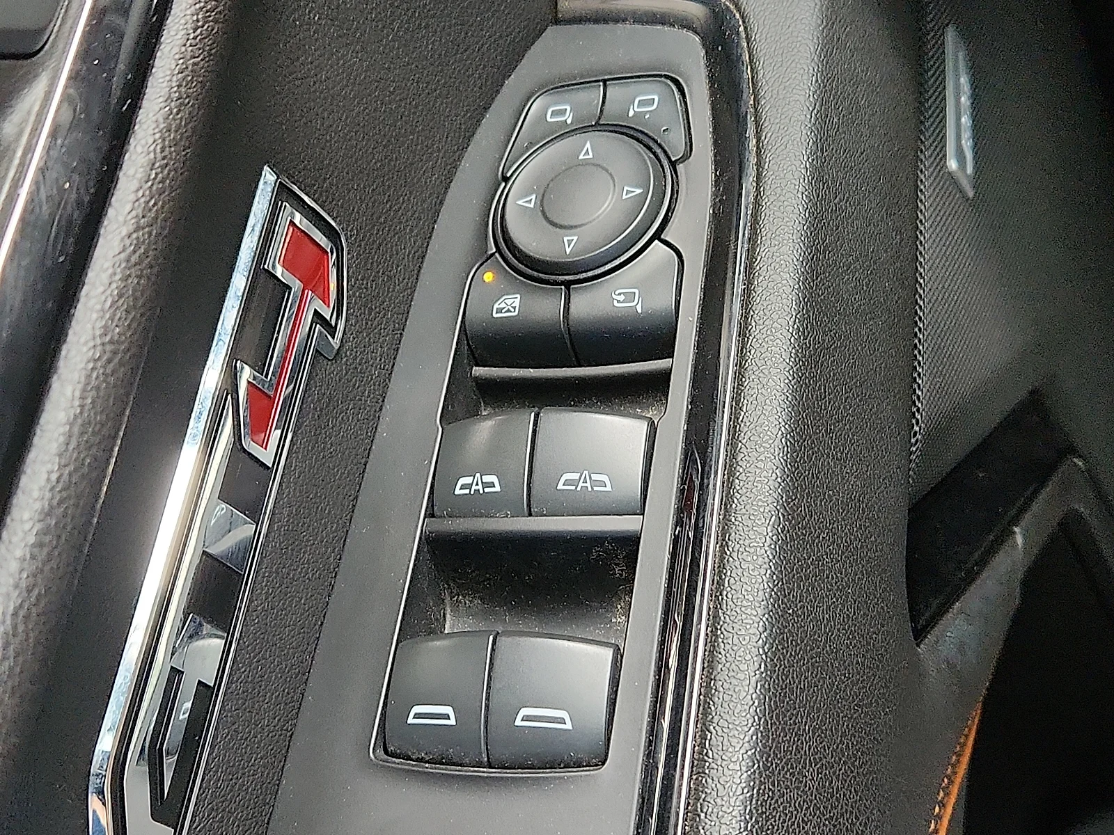 Used 2023 Silver GMC AT4 image 21