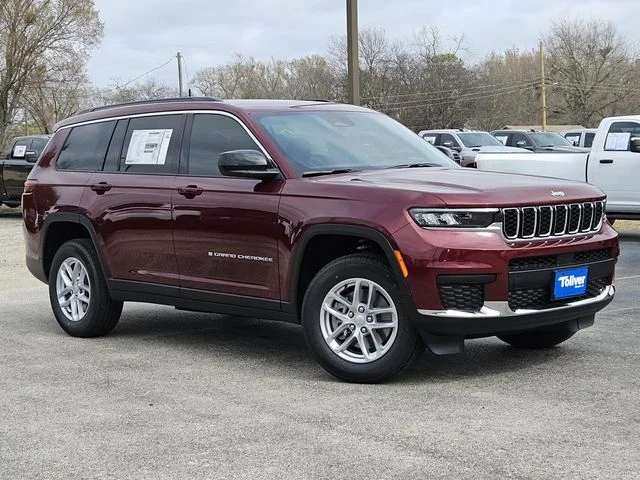 New 2026 Velvet Red Pearl-Coat Exterior Paint Jeep Laredo image 2