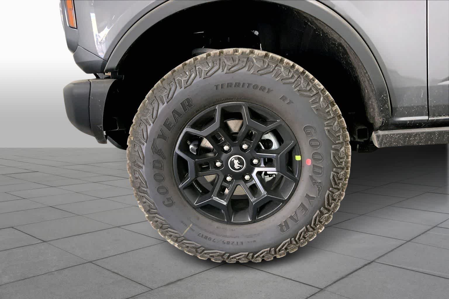 New 2026 Carbonized Gray Metallic Ford Badlands® image 9