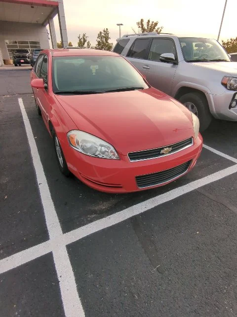 Used 2009 Red Chevrolet LT image 4