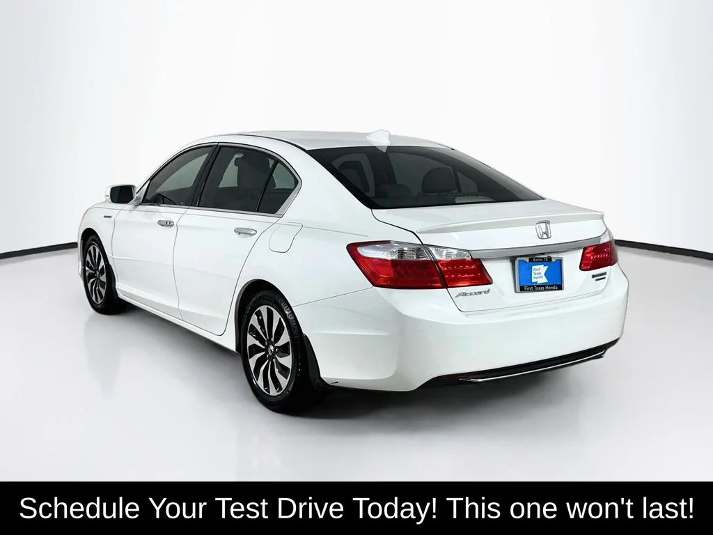 Used 2015 White Honda Touring image 5