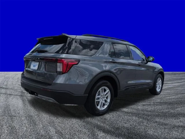 New 2026 Carbonized Gray Metallic Ford Active image 4
