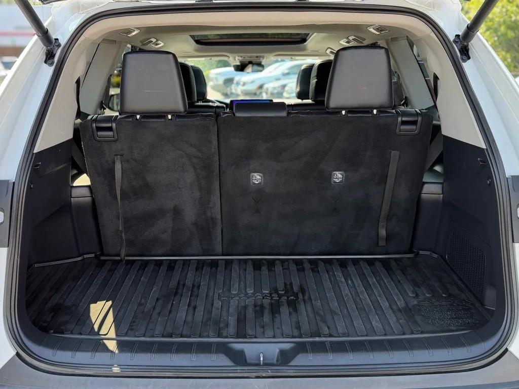 Used 2024 Beige Toyota XLE image 5