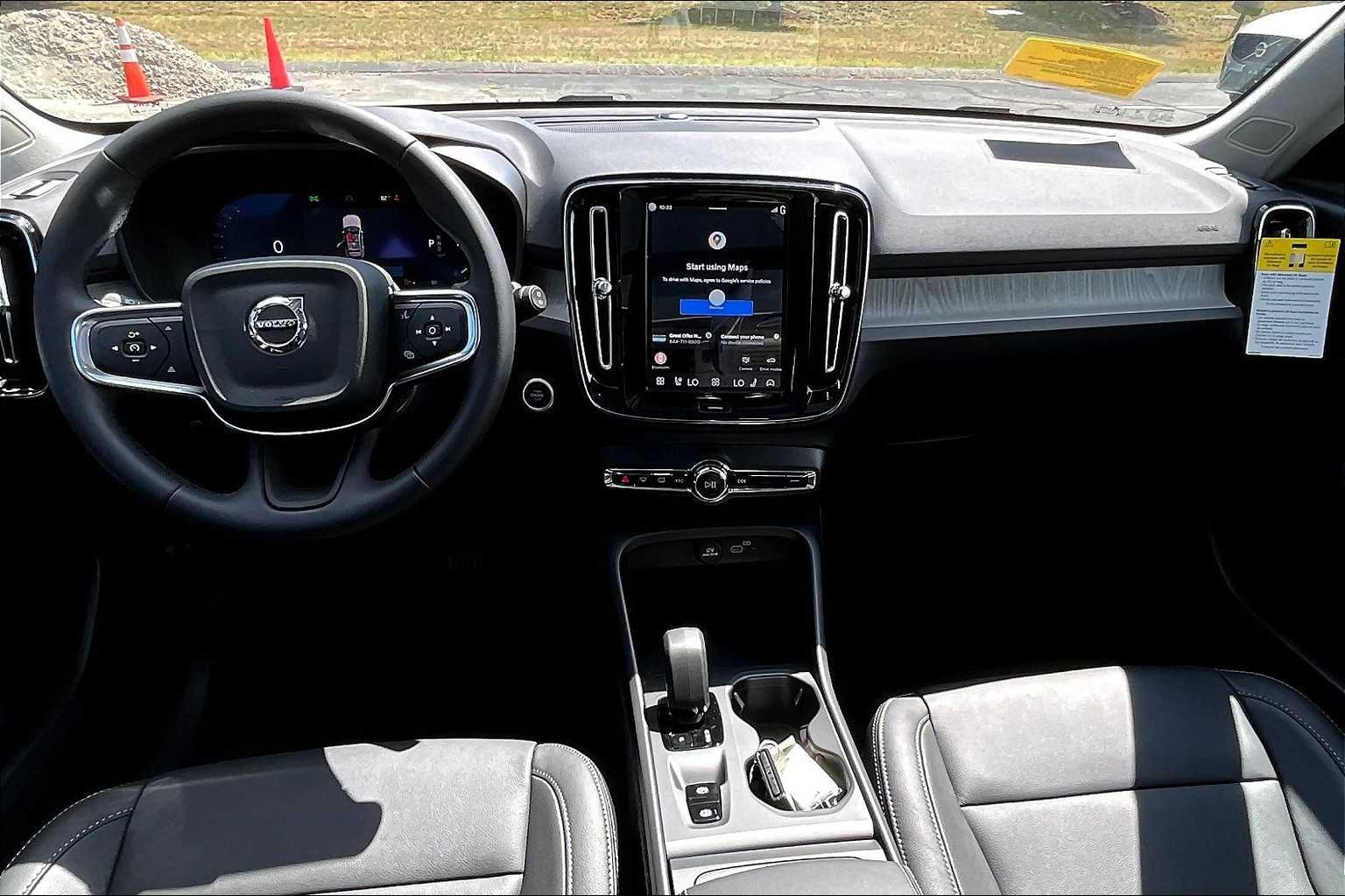 2026 Volvo XC40 Core - Photo 7