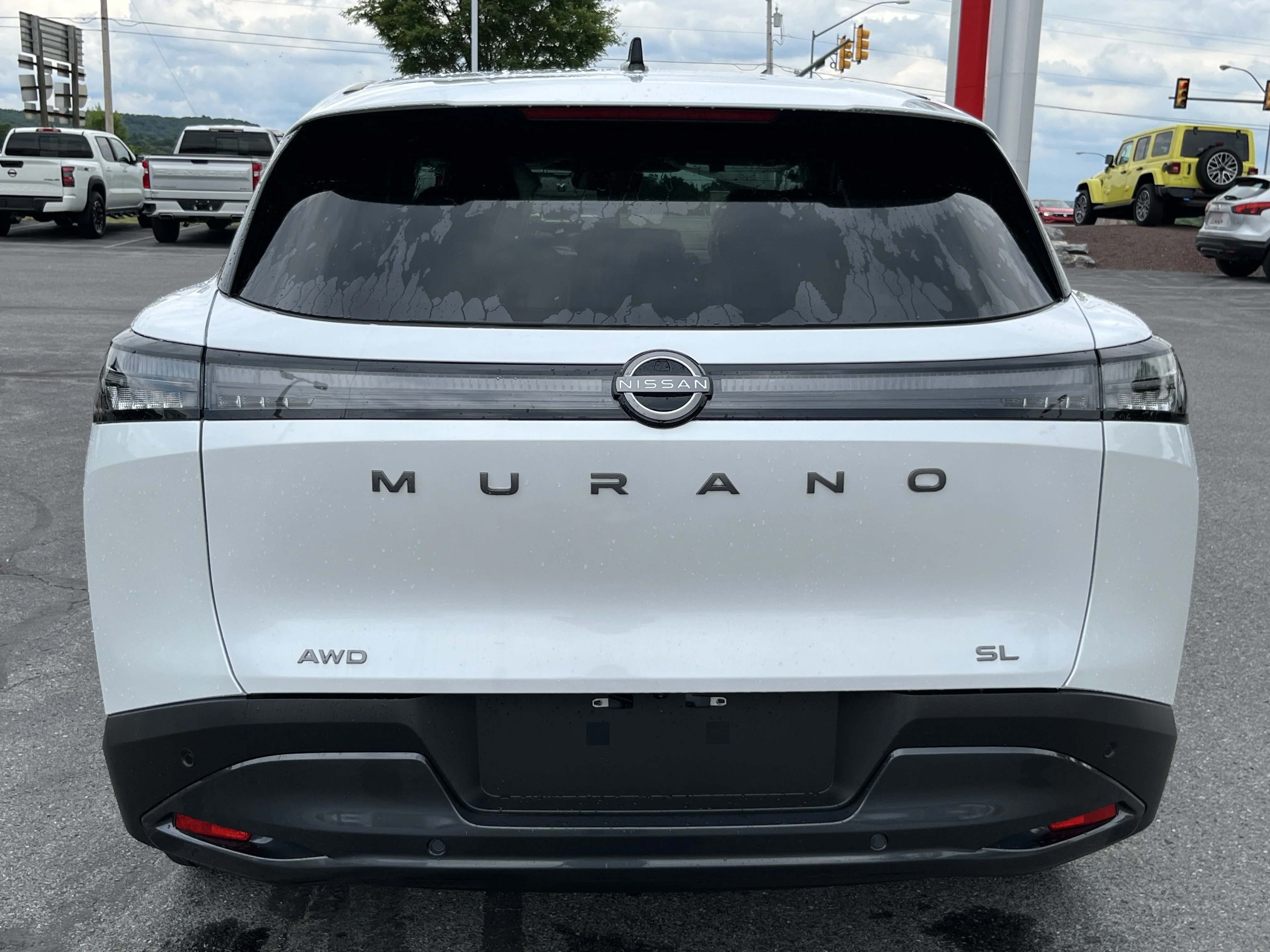 New 2026 Everest White Pearl TriCoat Nissan SL image 3