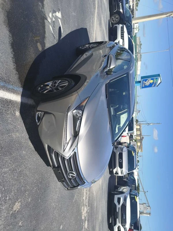 Used 2015  Lexus  image 3