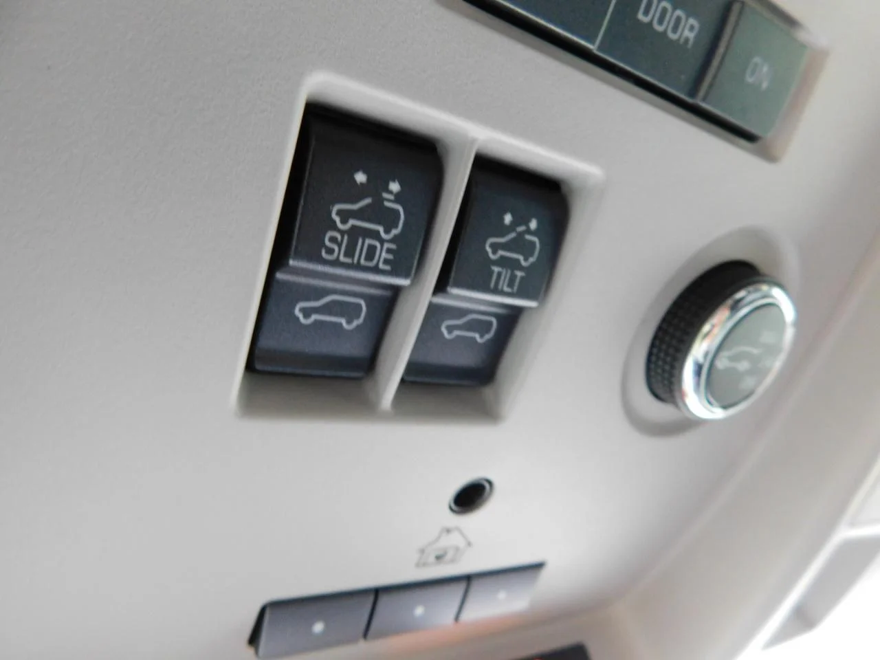 Used 2018 Black Cadillac 2WD 4dr Luxury image 57