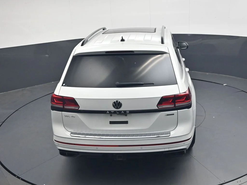 Used 2023 Opal White Volkswagen 3.6L V6 SEL R-Line image 40