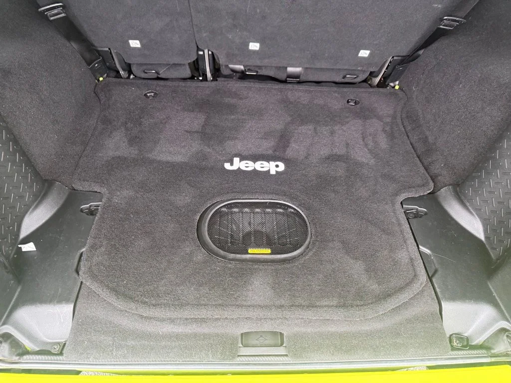 Used 2017 Green Jeep Unlimited Sahara image 47