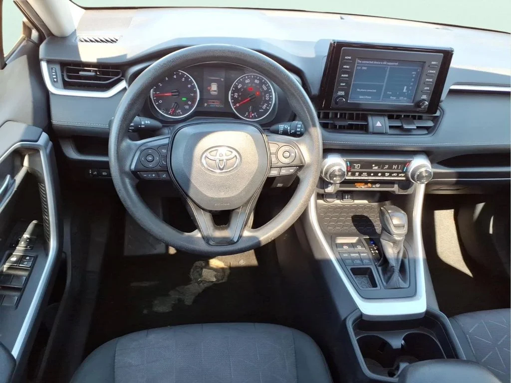 Used 2019 Silver Toyota XLE image 13