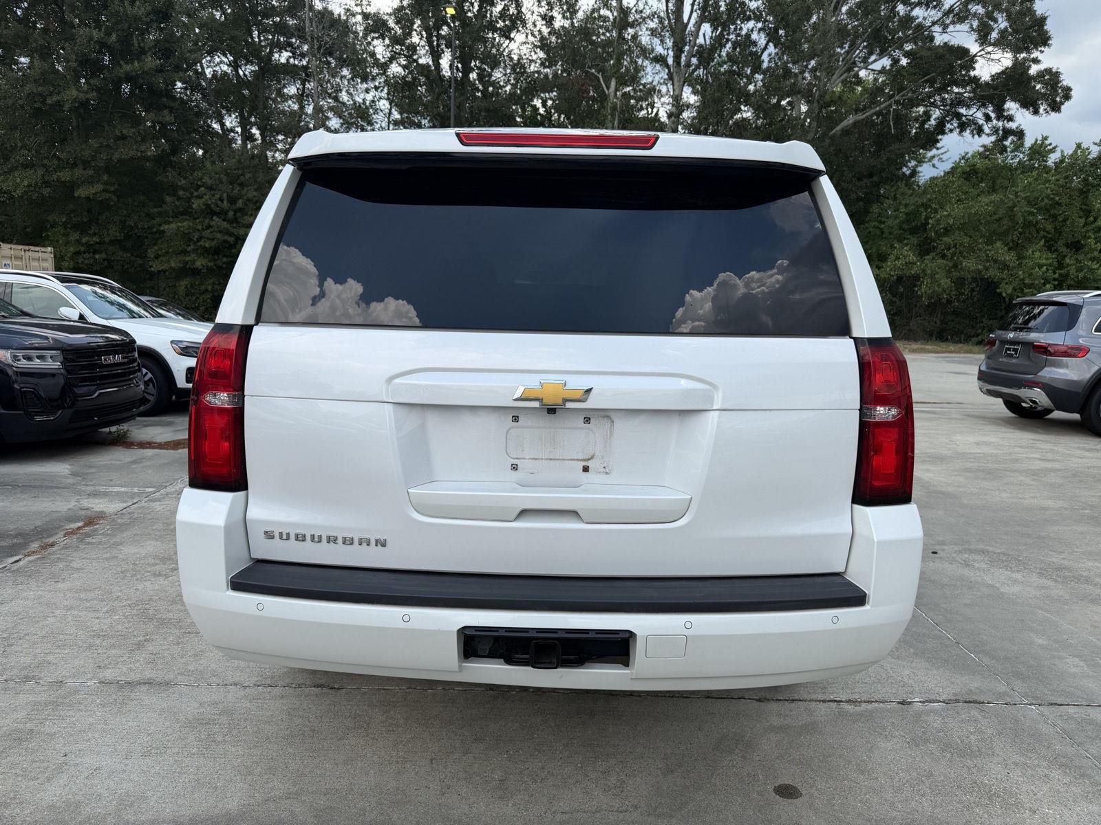 Used 2020 Iridescent Pearl Tricoat Chevrolet LT image 22