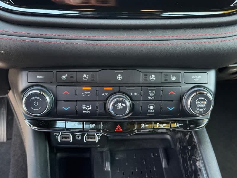 Used 2025 DB Black Clearcoat Dodge R/T Premium image 22