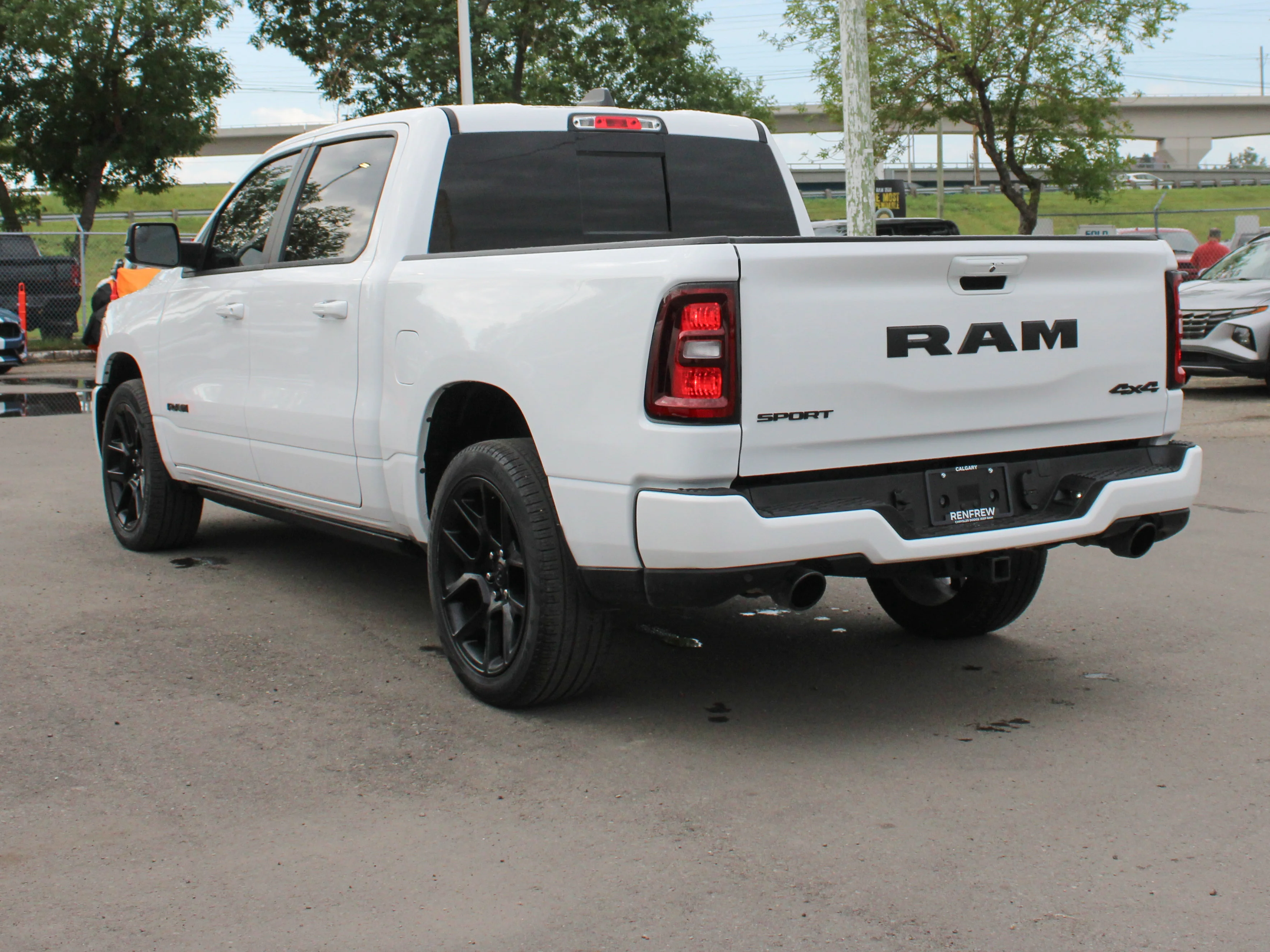 Used 2025 White RAM Sport* | Heated/Ventilated Front Seats | Heated Rear Seats | Panoramic Sunroof | image 13