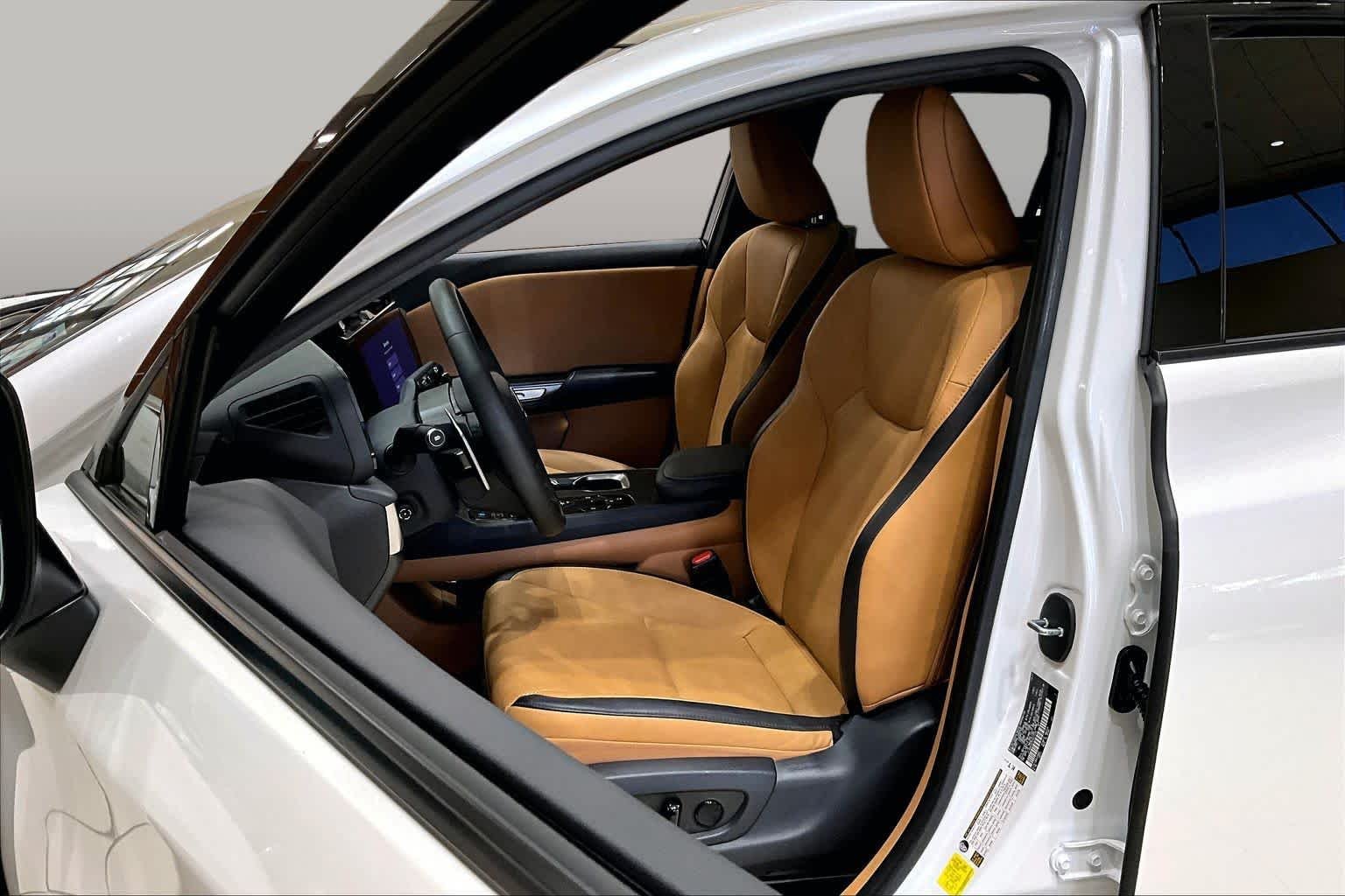 Certified Used 2023 Eminent White Pearl Lexus Premium image 7