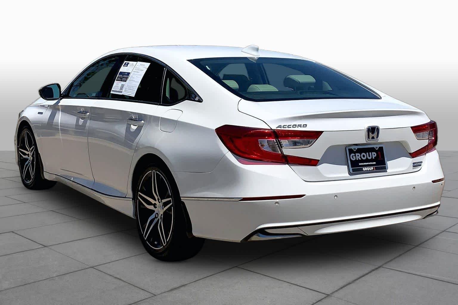Used 2021 Platinum White Pearl Honda Touring image 12