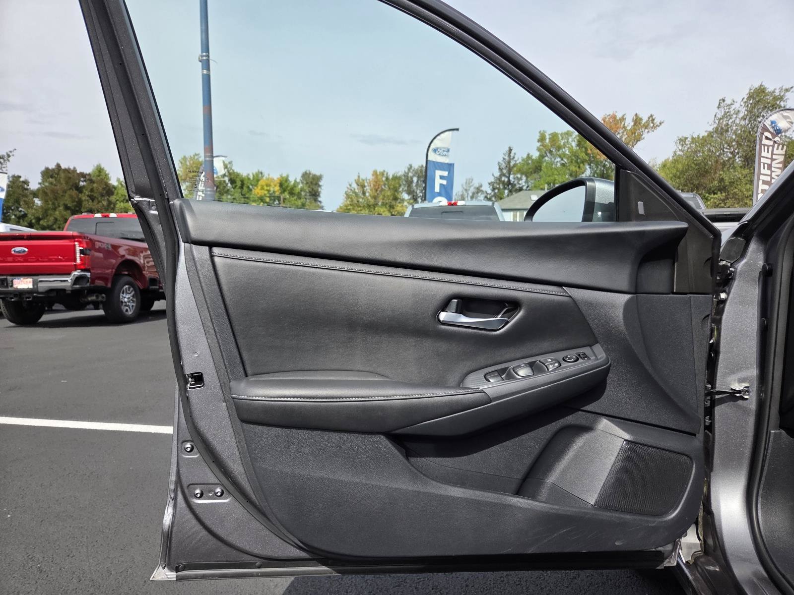 Used 2025 Gun Metallic Nissan SV image 12
