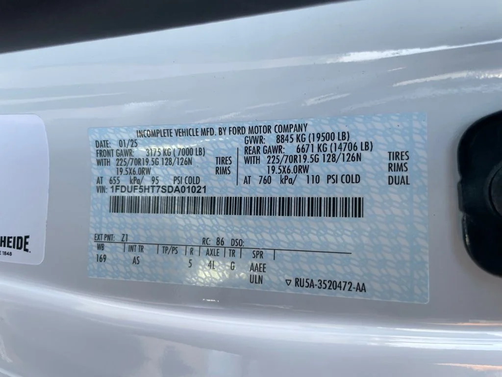 2025 Ford F-550 Super Duty Chassis Cab XL - Photo 50