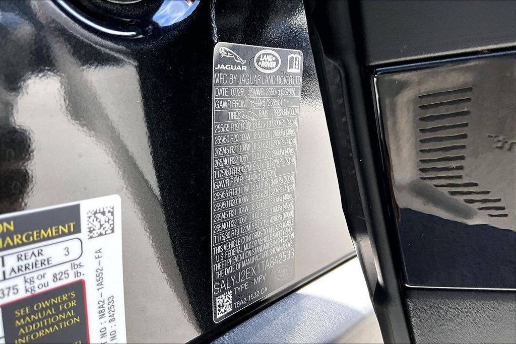 New 2026 SANTORINI BLACK Land Rover S image 8