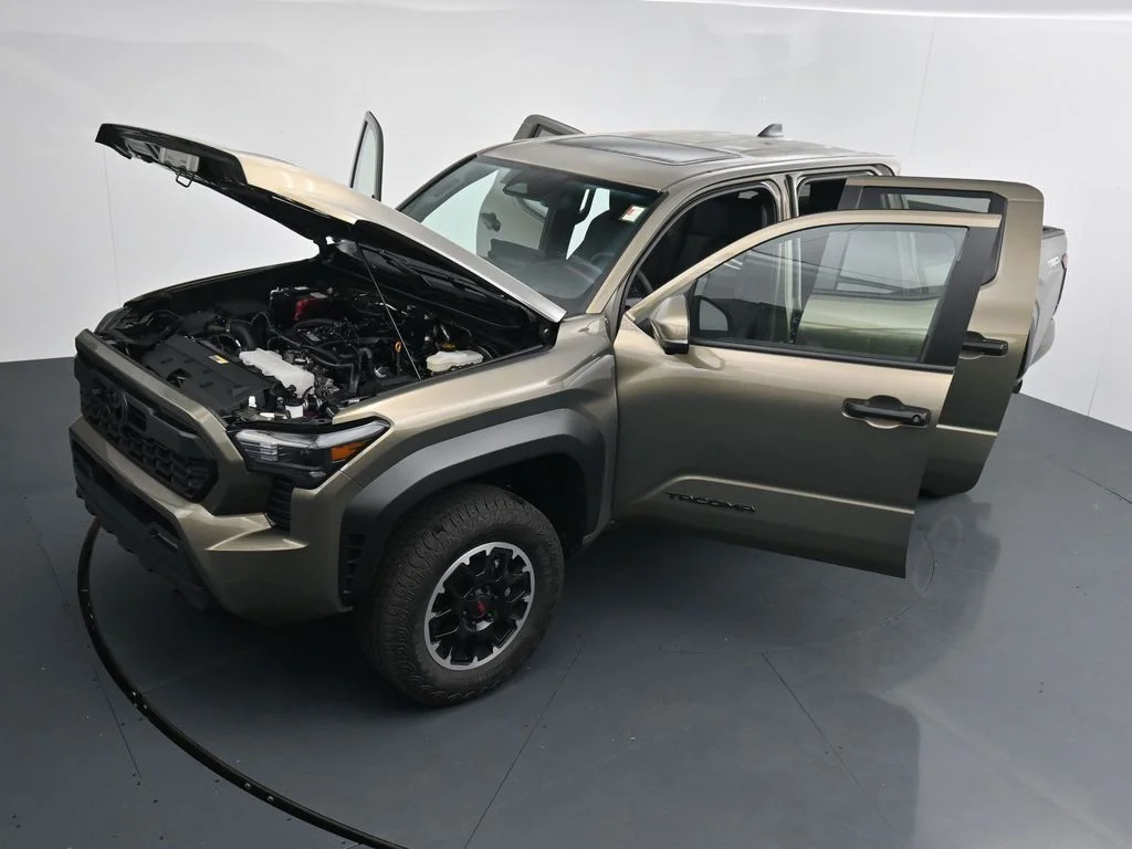 Used 2026  Toyota SR5 image 25