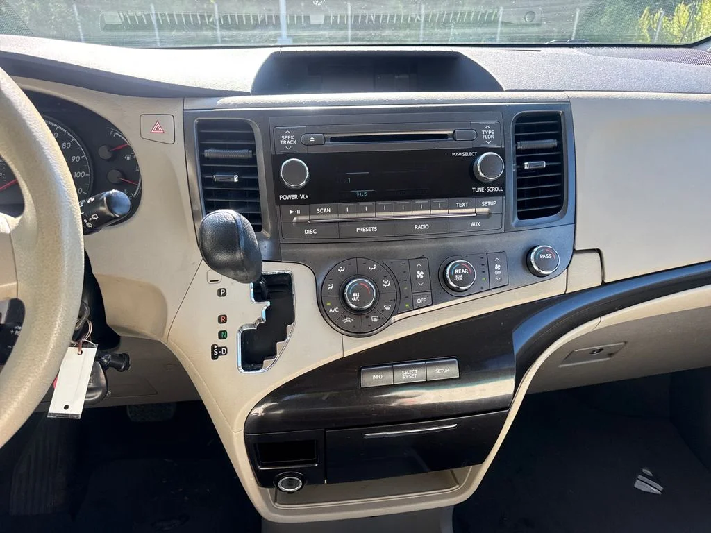 Used 2011 Silver Sky Metallic Toyota LE image 18