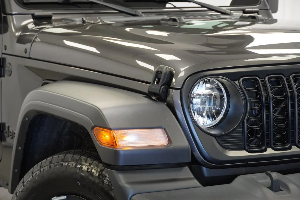 Used 2024 Gray Jeep Sport image 9