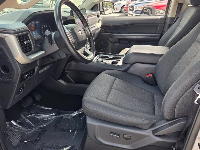 Used 2024 Silver Ford XLT image 16