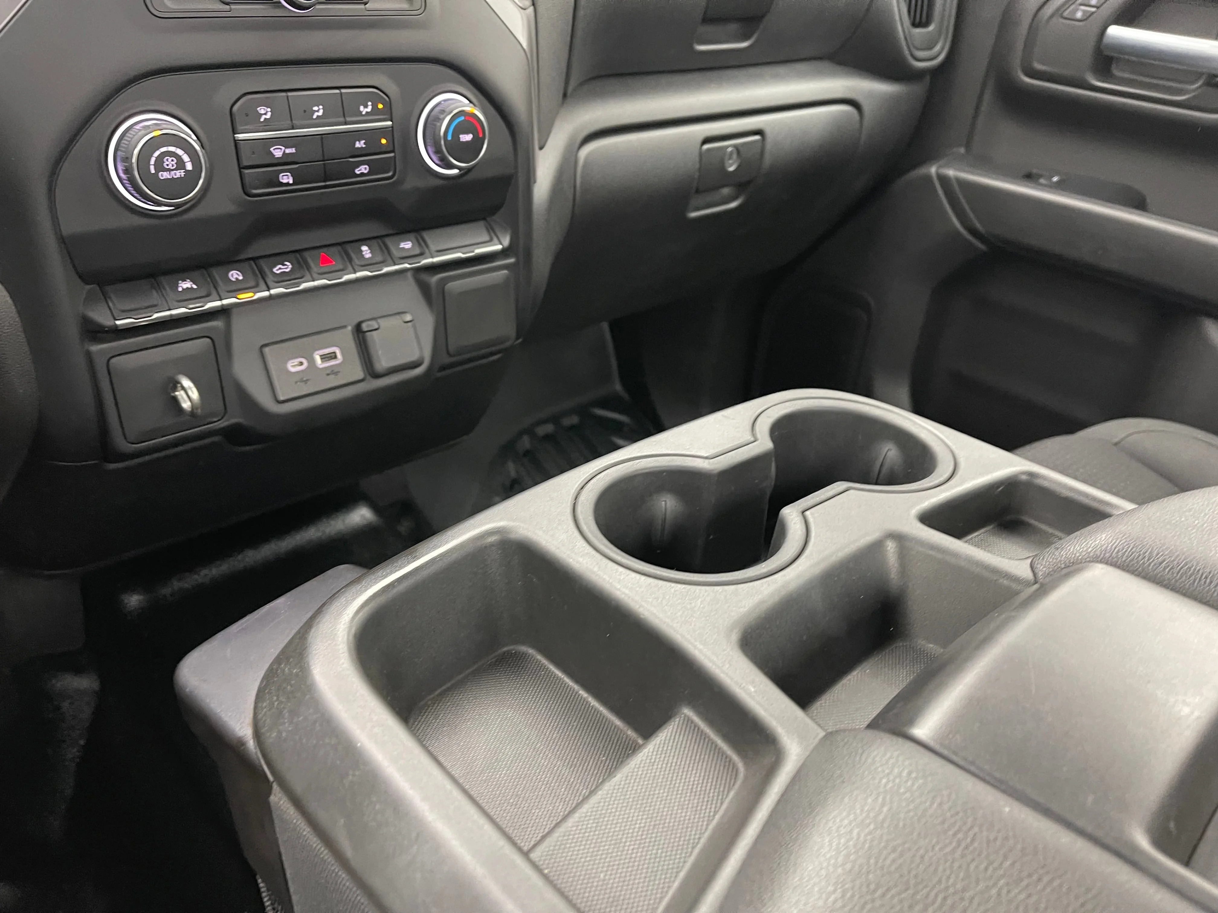 Used 2022 Summit White Chevrolet WT image 24