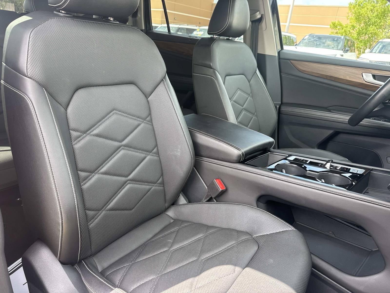 Used 2025 Gray Volkswagen 2.0T SE w/Technology image 12