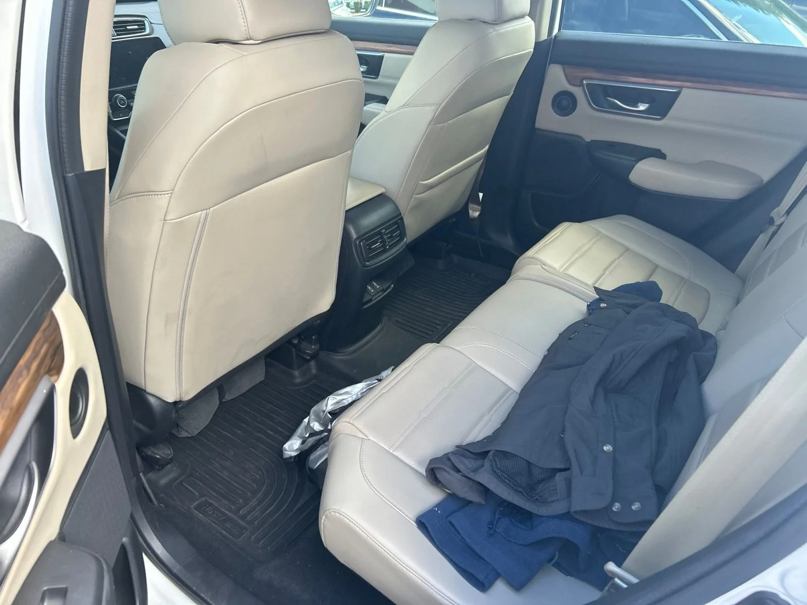 Used 2018 White Diamond Pearl Honda EX-L image 6