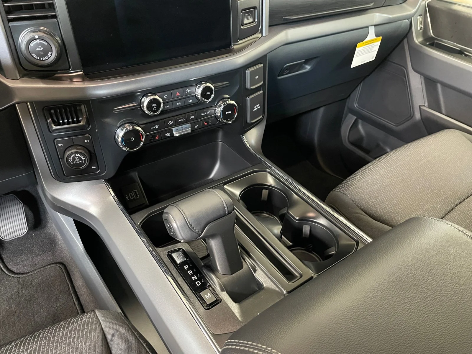 New 2026 Iconic Silver Metallic Ford XLT image 15