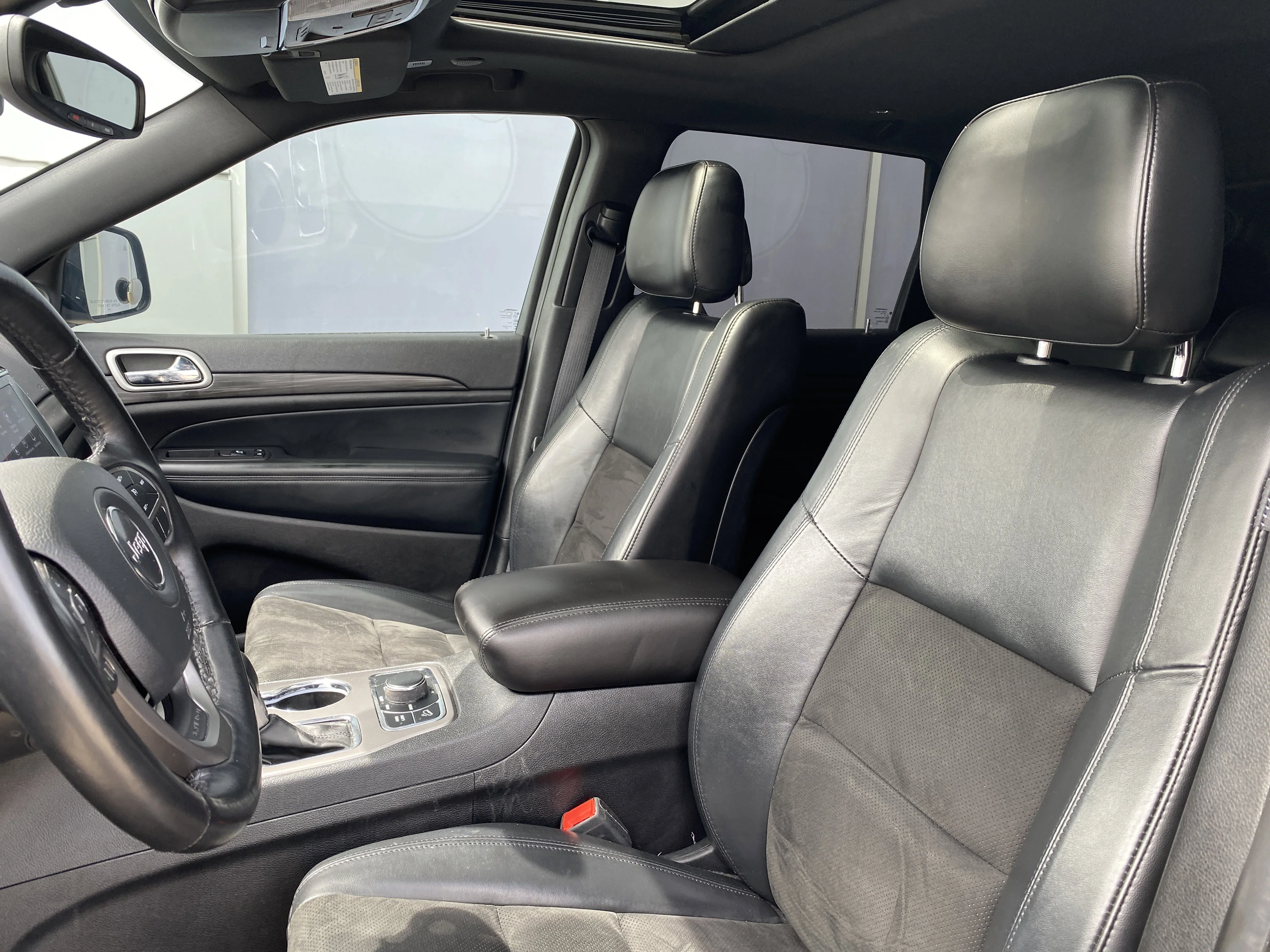 Certified Used 2021 Black Jeep Altitude image 8