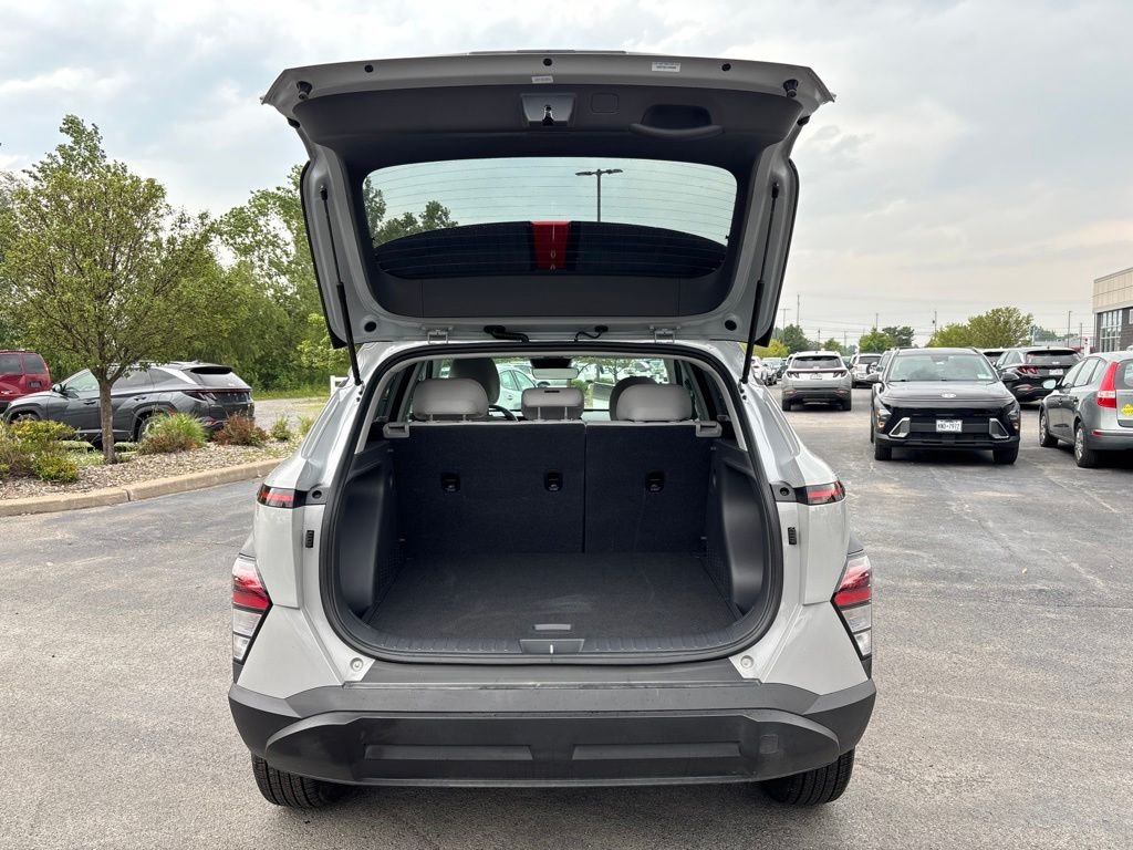 Used 2026 Gray Hyundai SEL Sport image 12