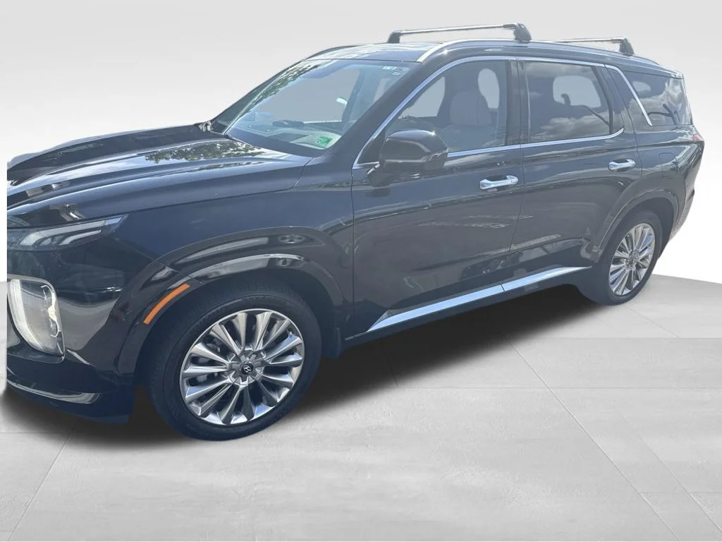 Used 2020 Black Hyundai Limited image 12