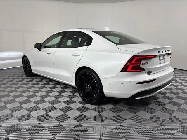 Used 2024 White Volvo Plus Black Edition image 8