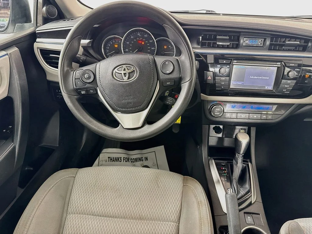 Used 2015 Silver Toyota LE image 26