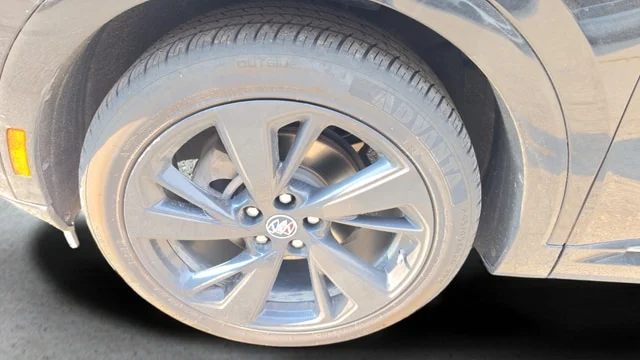 Used 2022 Ebony Twilight Metallic Buick Essence image 26