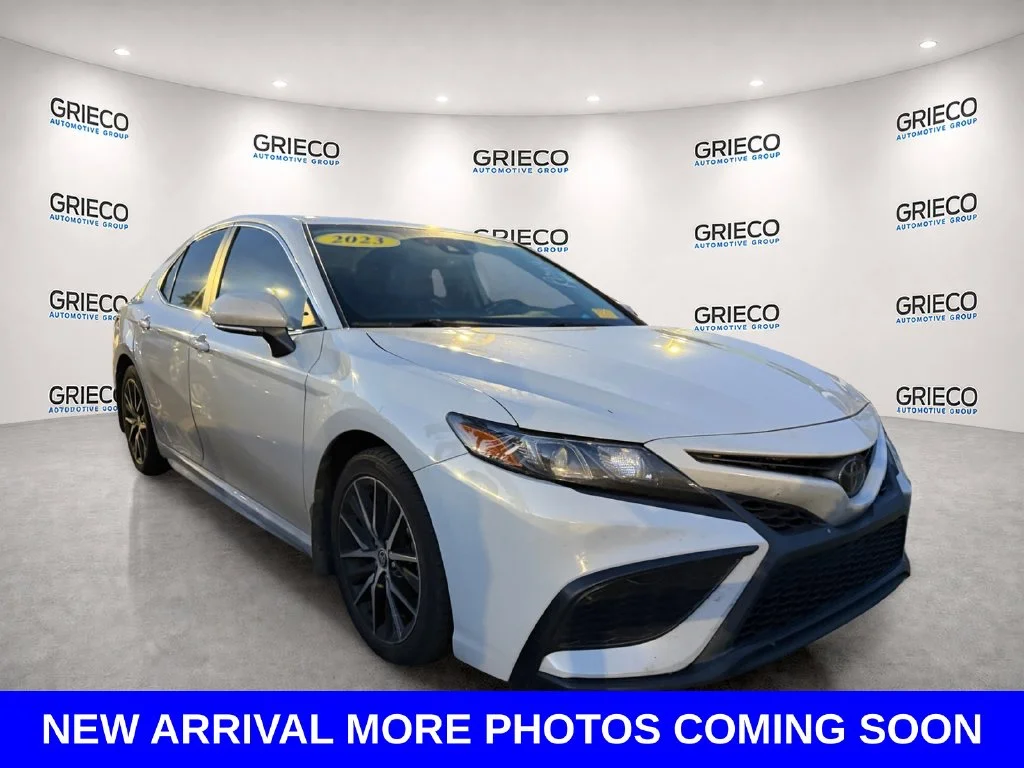 Used 2023 White Toyota SE image 3