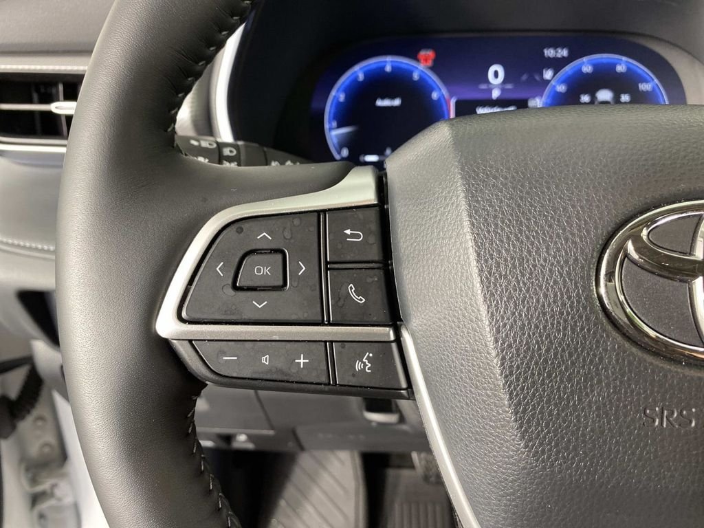 Used 2026 Beige Toyota Platinum image 17