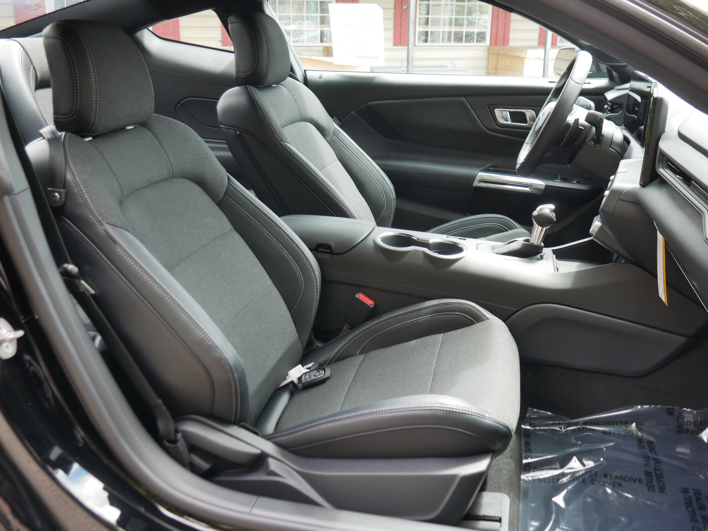 2025 Ford Mustang GT Fastback - Photo 24