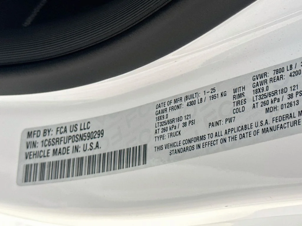 Used 2025 White Ram RHO image 33