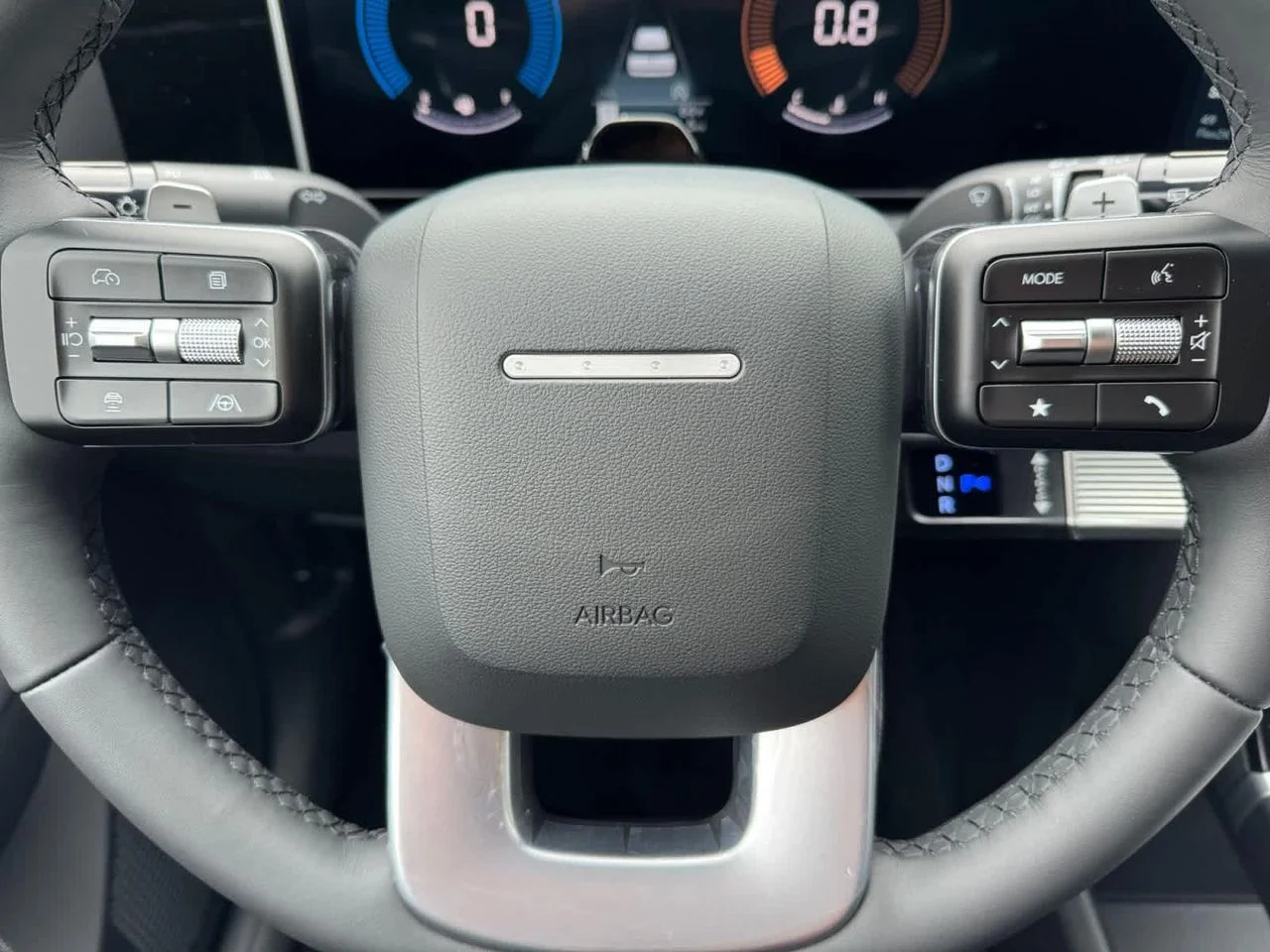 New 2027 Gray Hyundai SEL AWD image 18