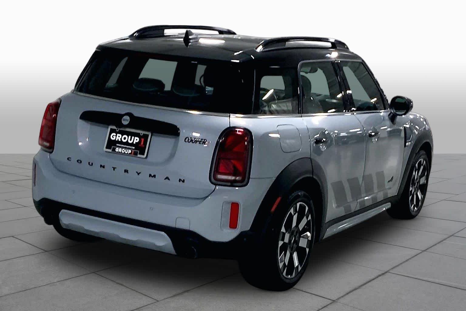 Used 2023 Momentum Grey MINI Cooper S image 12