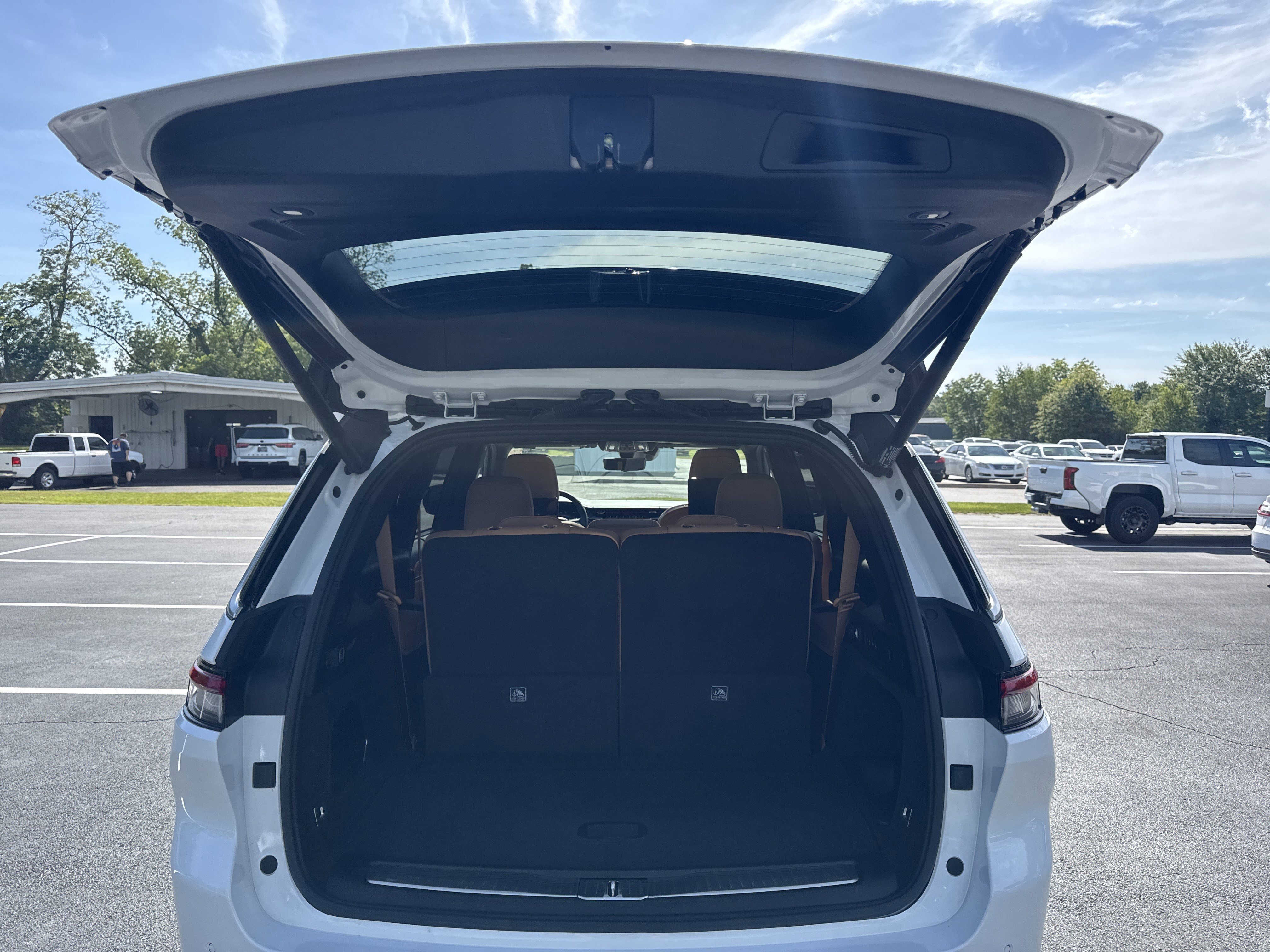 Used 2025 Bright White Clearcoat Jeep Summit image 34