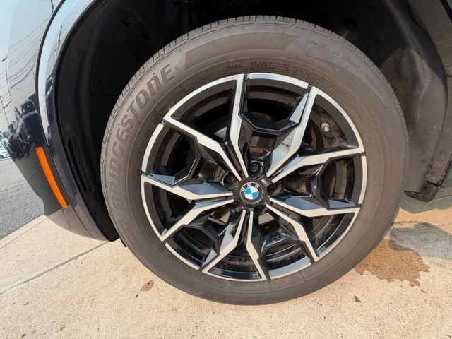 Certified Used 2022 Black BMW xDrive30i image 14