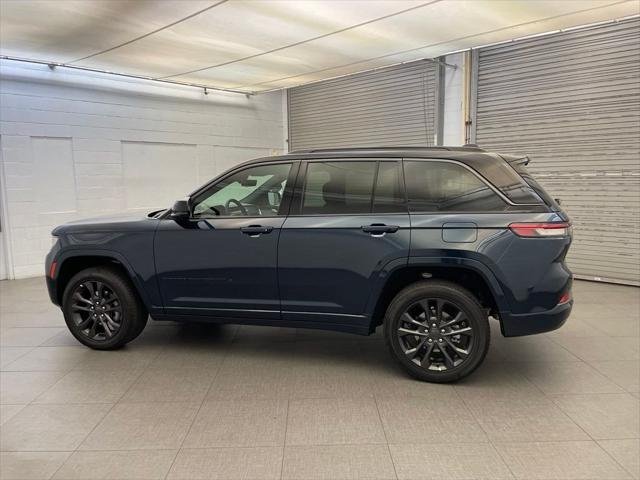 New 2026 Fathom Blue Pearl-Coat Exterior Paint Jeep Limited image 5