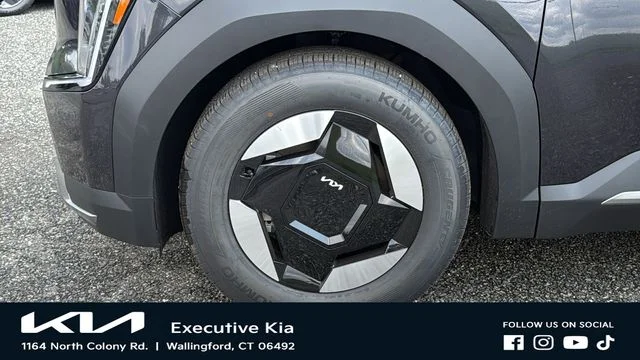 New 2026 Gray Kia Light Long Range image 8