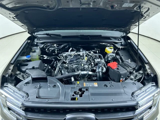 New 2025 MARSH GRAY Ford Lariat w/Sport Appearance, FX4 Off-Road Package & Leveling Kit Super Crew Cab image 12