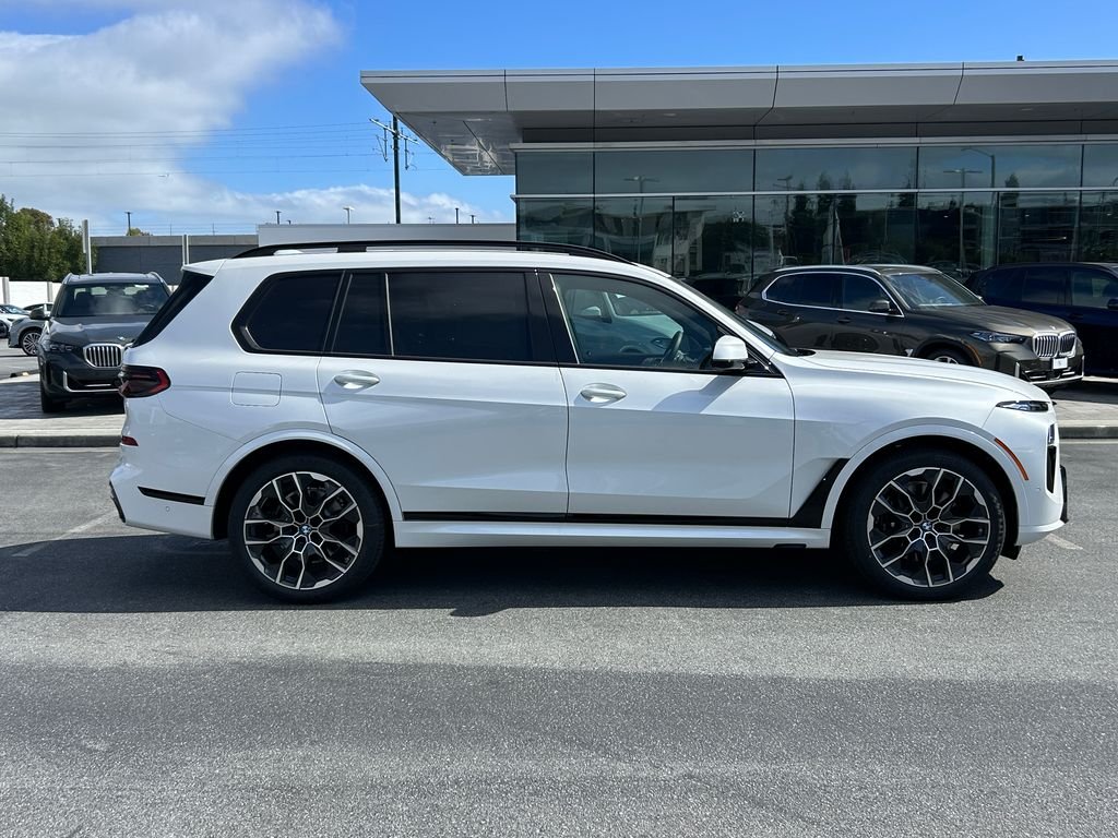 New 2027 Mineral White Metallic BMW xDrive40i image 6