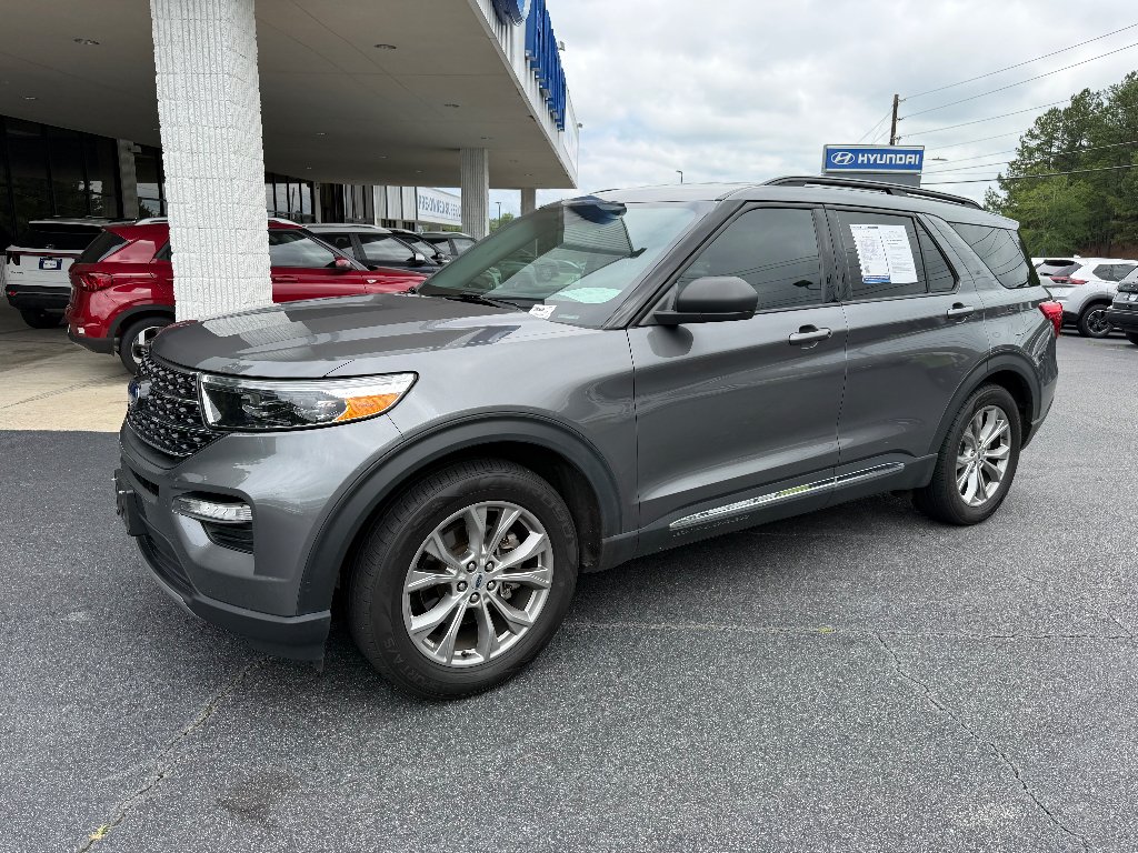 2021 Ford Explorer XLT RWD's photo